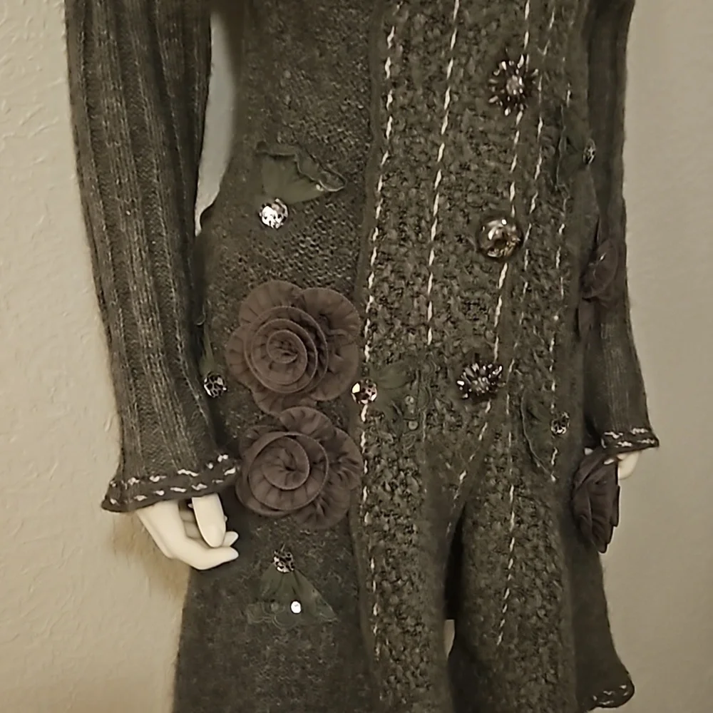 VTG FORLA PARIS 1990s Wool Fur Trim Rosette Longline Sweater Cardigan